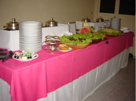 buffet de churrasco na água rasa