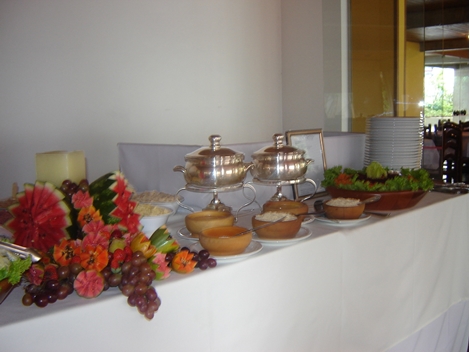 Buffet de festival de massas na Vila Formosa